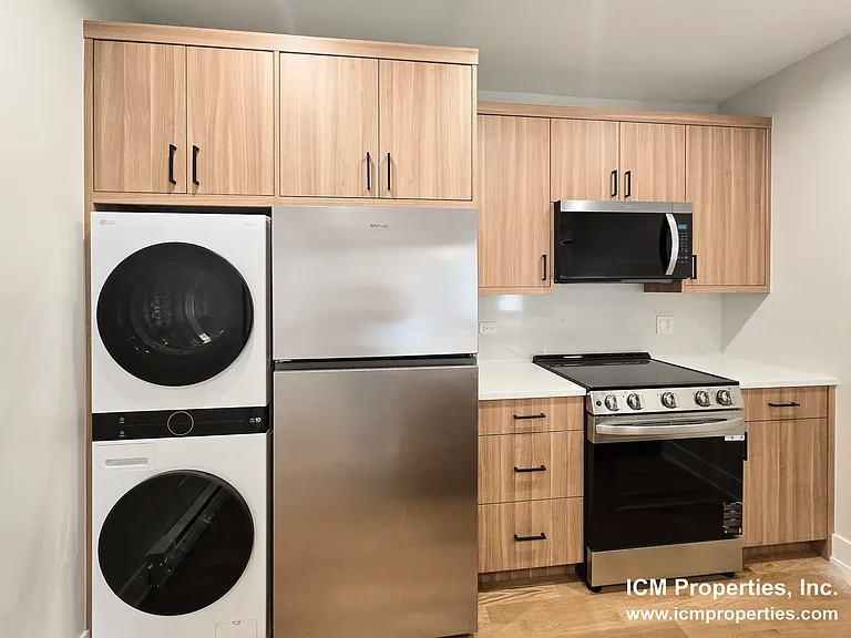 2227 N Bissell St #2 — Photo 2