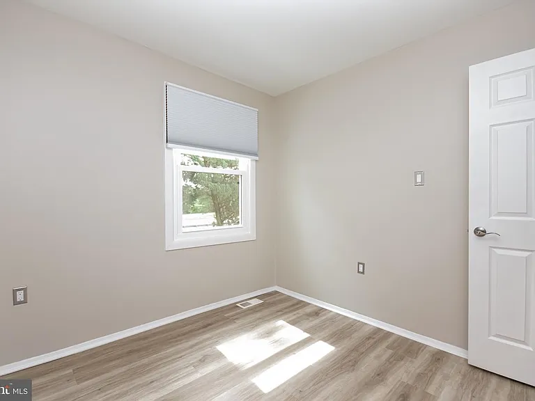 8853 Teakwood Ct — Photo 40
