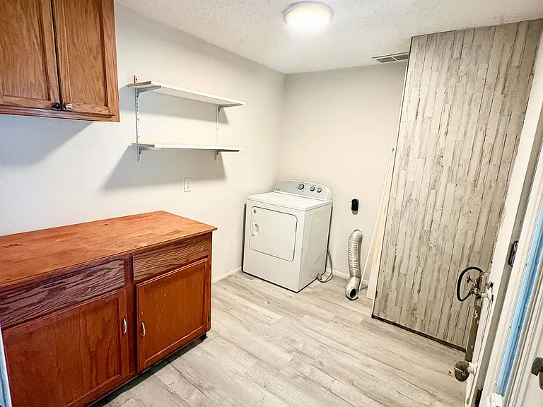 5945 W Fairlane Ct — Photo 14