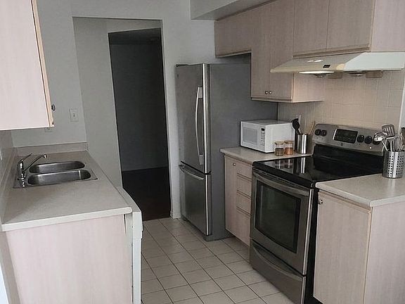 2nd image of 35 Empress Ave #2002