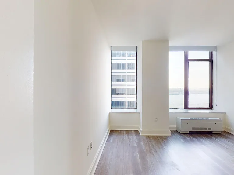 10 Hanover Square — Photo 194