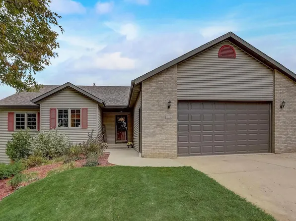 223 Chateau Drive, Cottage Grove, WI 53527