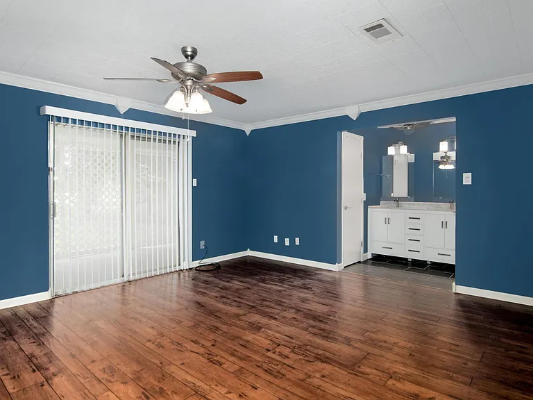 255 E Castle Harbour Dr — Photo 10