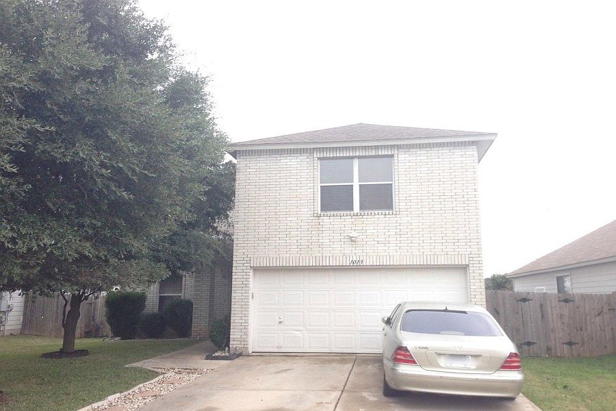 1st image of 1013 Deerhound Pl