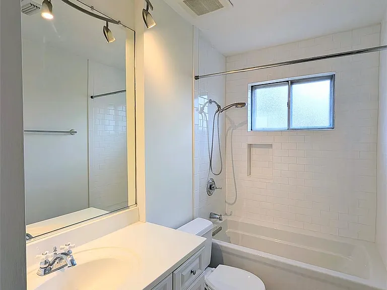 12214 Meadow Berry Dr — Photo 11
