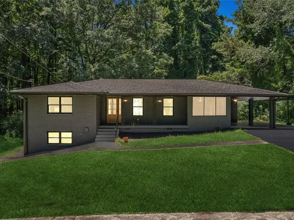 4272 Loveless Dr, Ellenwood, GA 30294