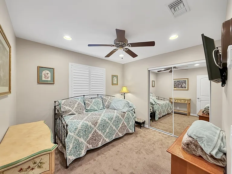13813 Powers Rd — Photo 16
