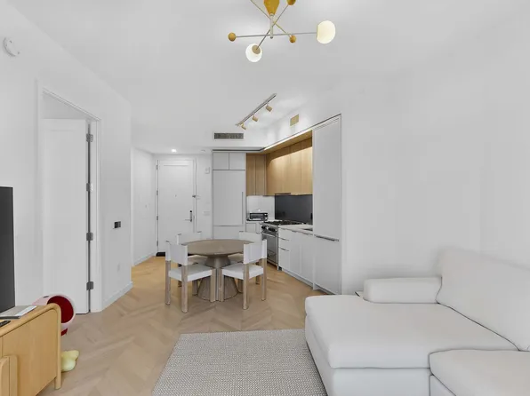 29-18 41st Avenue image 3 of 23