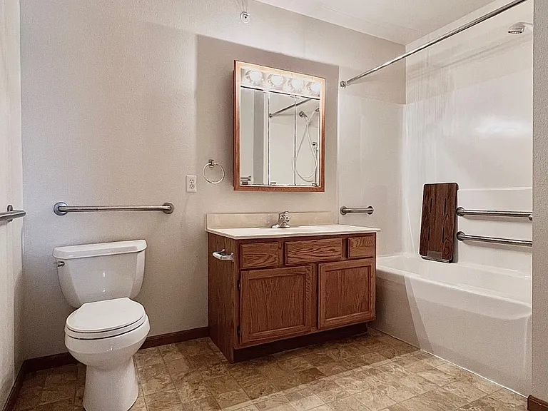 1810 4th Ave #10 — Photo 12