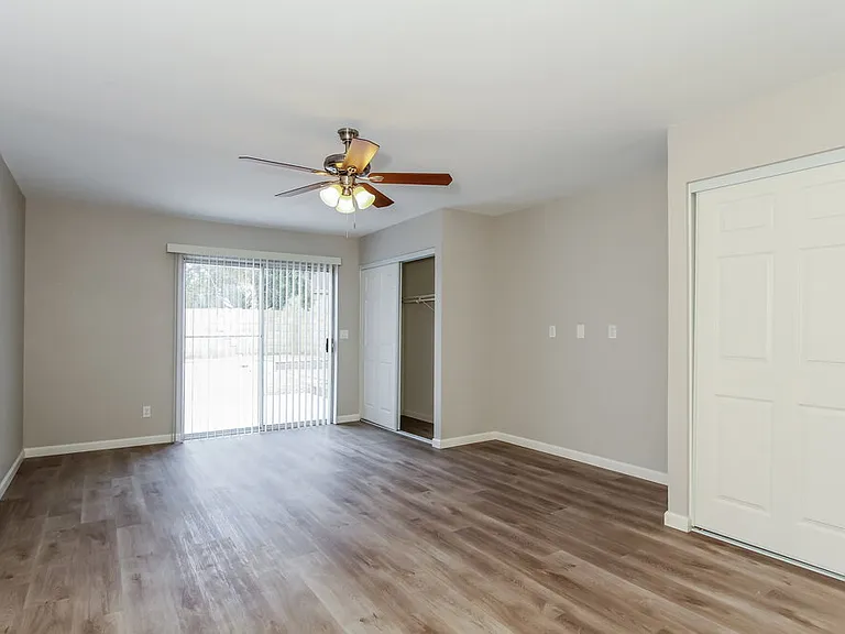 5526 W Garden Dr — Photo 3