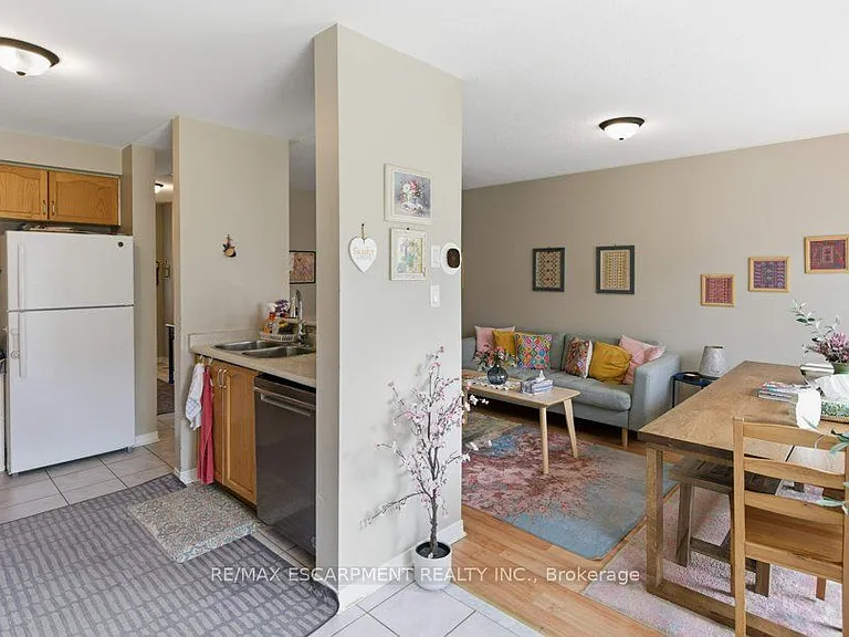 2406 Lazio Ln — Photo 8