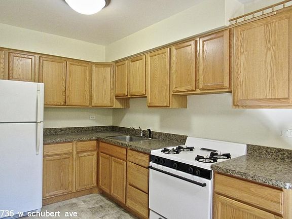 2nd image of 736 W Schubert Ave #1611