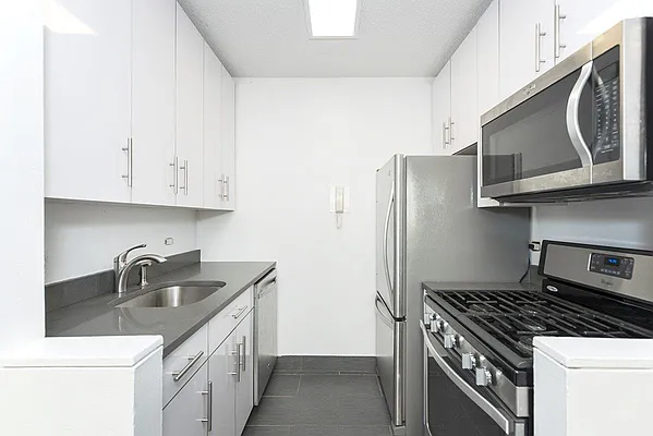 Rented by Bold New York | media 15