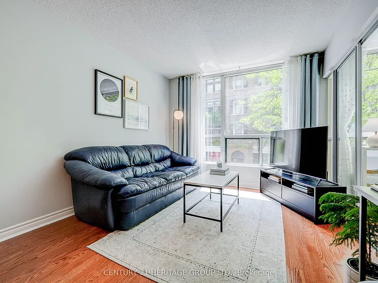 92 King St E #207 — Photo 10