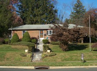 108 Gainsboro Rd, Lawrence Township, NJ 08648