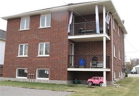 2nd image of 409 Perry St Unit 1