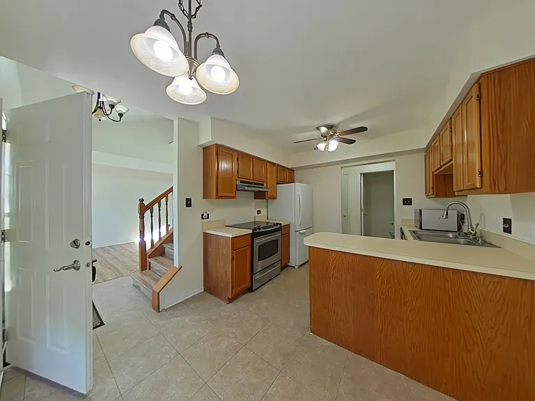 3524 Willowview Ct — Photo 5