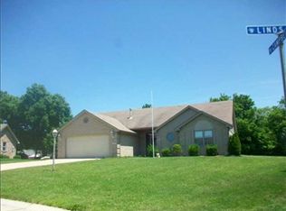820 Lindsay Ln, Anderson, IN 46012
