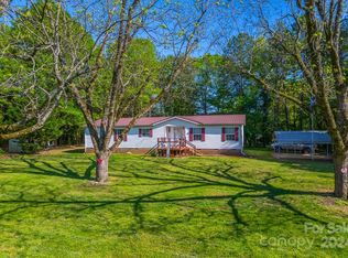 904 Scruggs Rd, Forest City, NC 28043