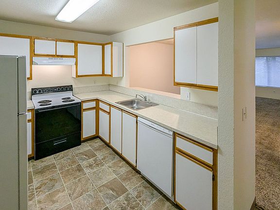 4th image of 1148 37th Pl NE #102