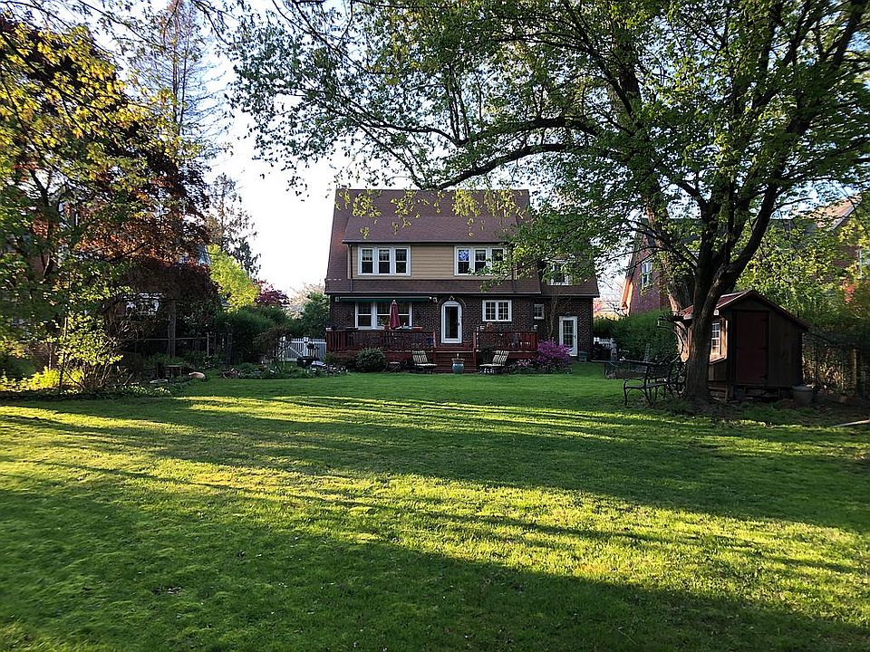 Fully-fenced backyard 