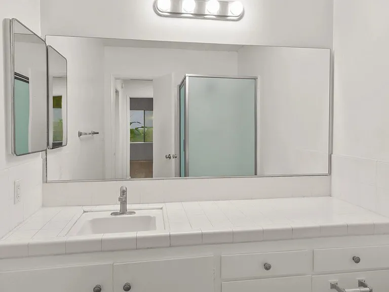 11946 Montana Ave #103 — Photo 16