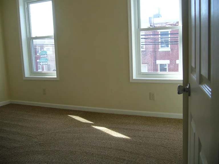 2465 Memphis St — Photo 6