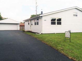 1109 Denver Dr, Carpentersville, IL 60110