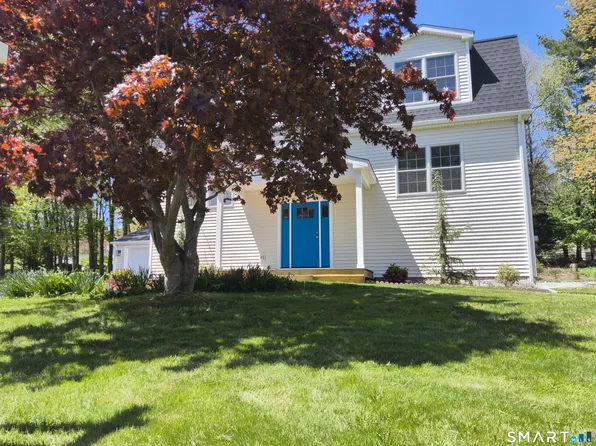 109 Green Meadow Road, Milford, CT 06461