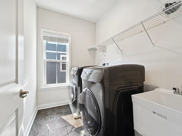 138 Seneca Pl — Photo 14