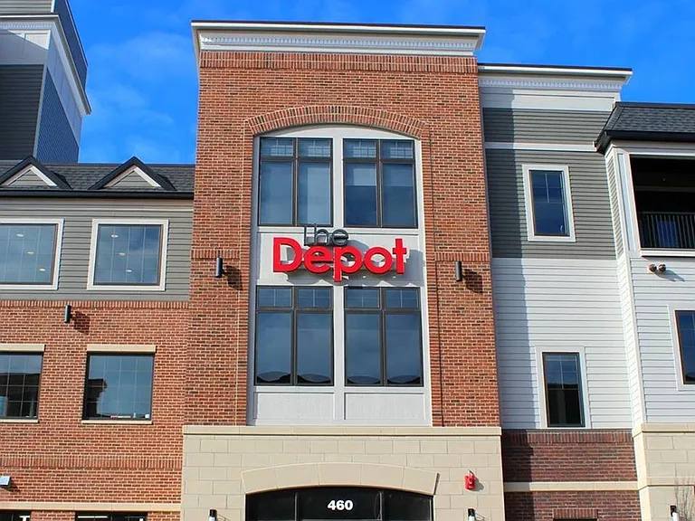 Depot Building C Luxury Rentals — Photo 16