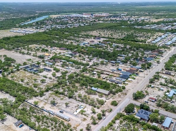 3092 Rosita Valley Rd, Eagle Pass, TX 78852