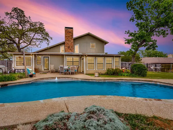 9714 Windsor Cir, Fort Worth, TX 76140