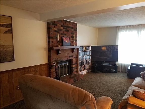 2nd image of 1305 Royal Park Blvd