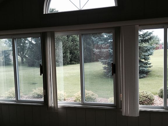 4th image of 315 Steeplechase Cir