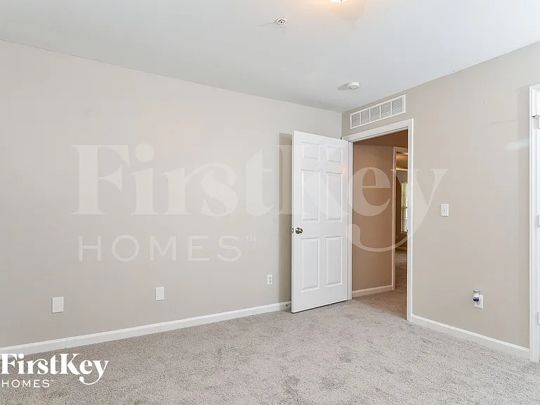 203 Bingham St — Photo 12