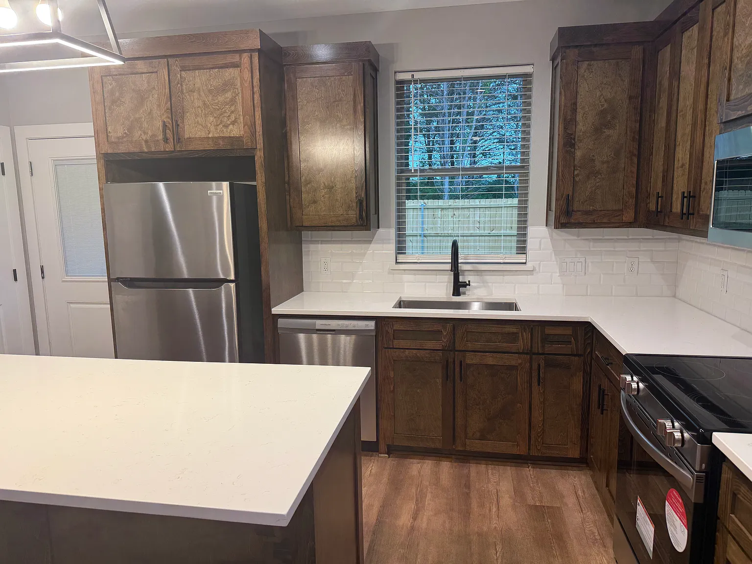 3 bed, $1,695 — Photo 4