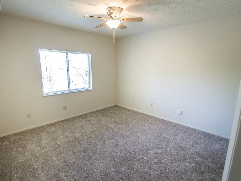 Blue Grass Manor — Photo 68