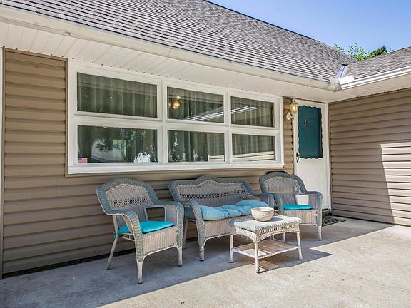 2nd image of 4009 E Virginia Cres