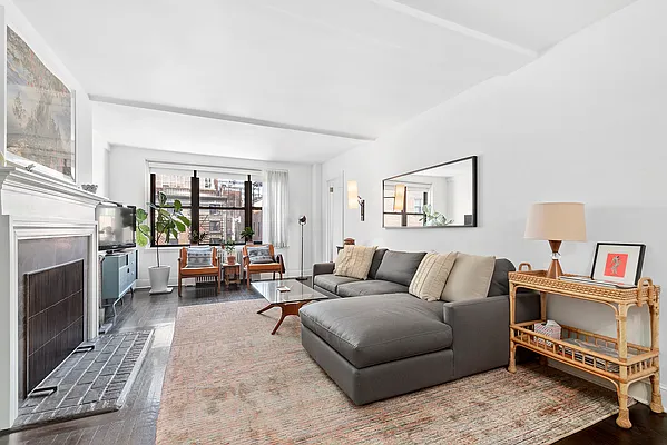 Sold by Compass | media 2