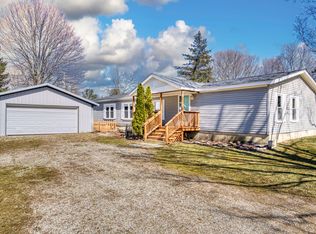 20884 W Trebesh Cir, Pinckney, MI 48169