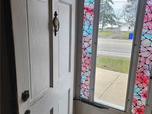 3rd image of 5009 Lake Shore Rd