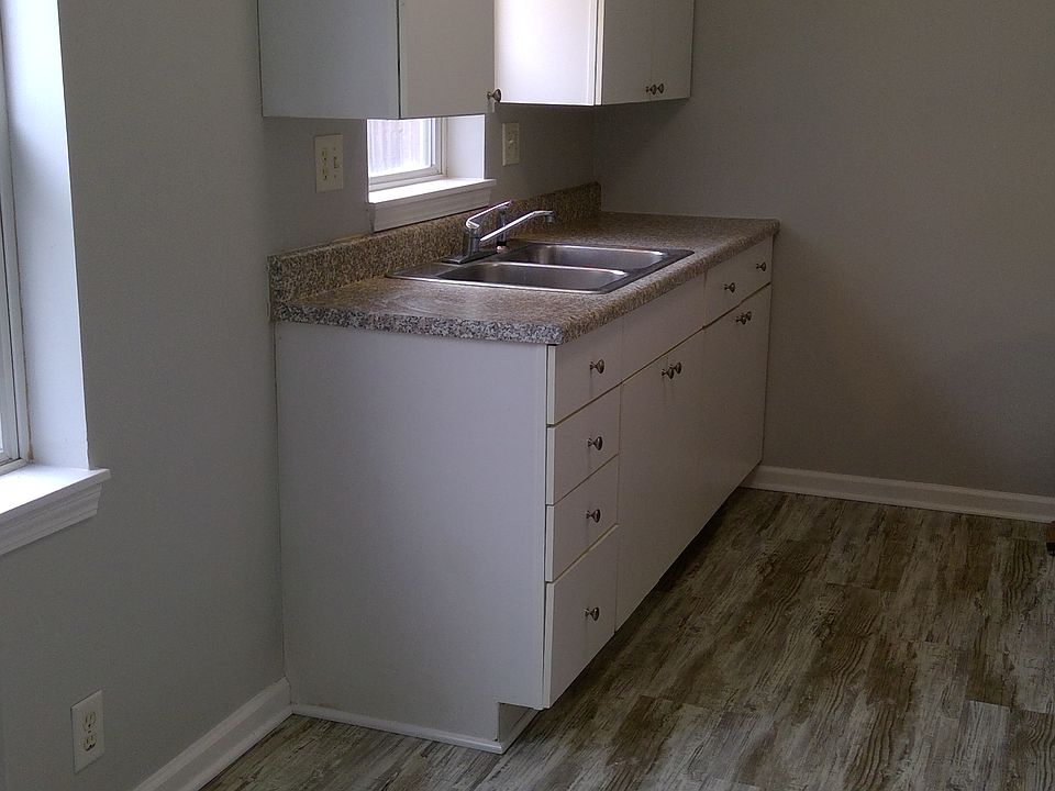 1st image of 4617 Farrington Ave