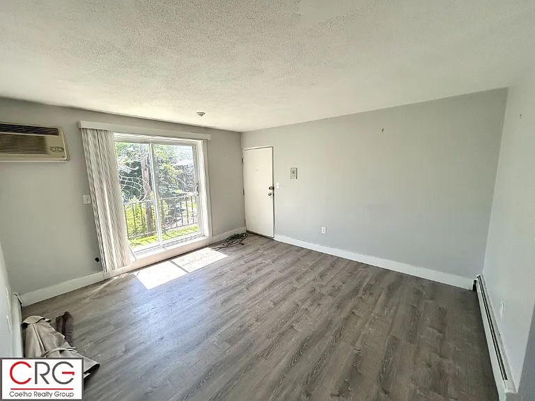 2 Meacham St #6 — Photo 4