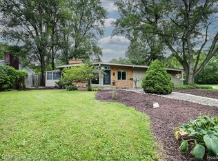 29908 Westbrook Pkwy, Southfield, MI 48076