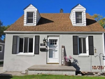 28741 Essex St, Roseville, MI, 48066