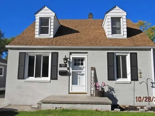 28741 Essex St, Roseville, MI 48066