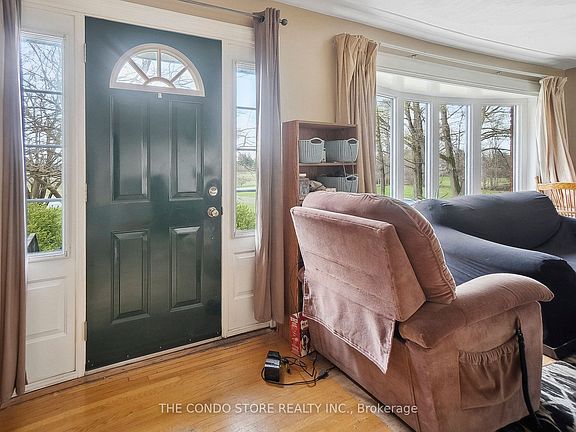 5th image of 283 Inman Rd