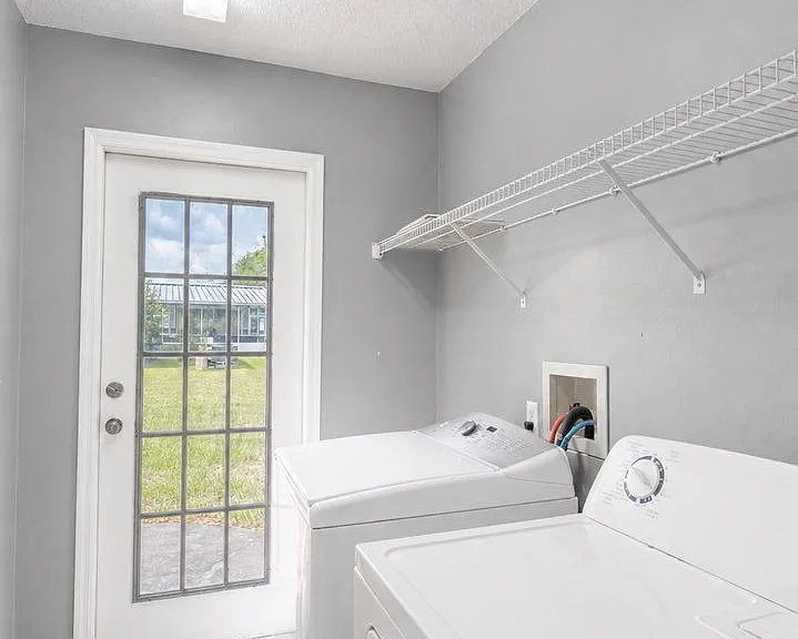 10435 Crestfield Dr — Photo 41