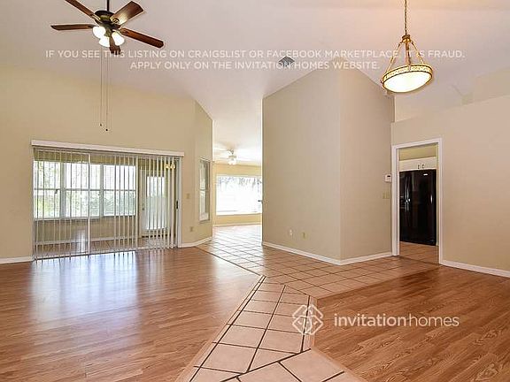 4th image of 4011 Thackery Way